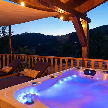 Domaine De Chalvêches 4* Faugeres (Ardeche)