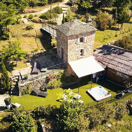 Domaine De Chalvêches 4*