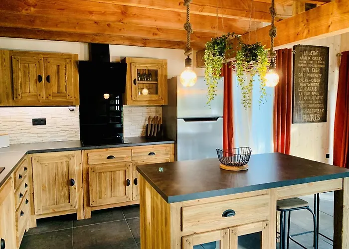 فندق Domaine De Chalveches 4* Faugeres (Ardeche)
