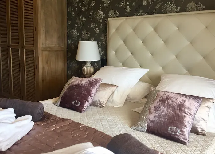 Domaine De Chalveches 4* Faugeres (Ardeche)