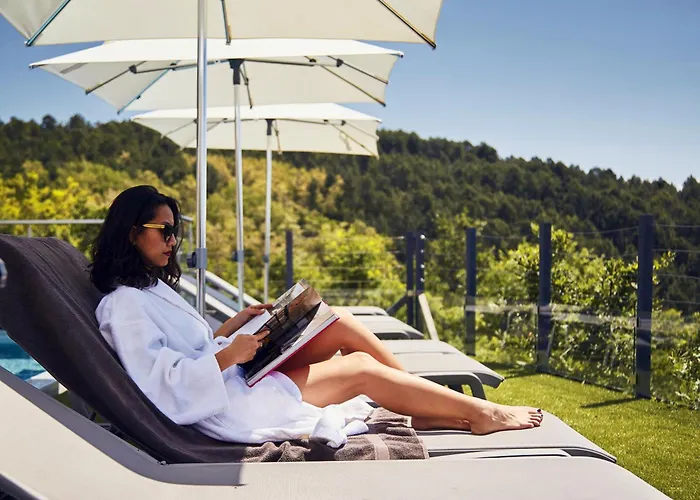 فندق Domaine De Chalveches 4*