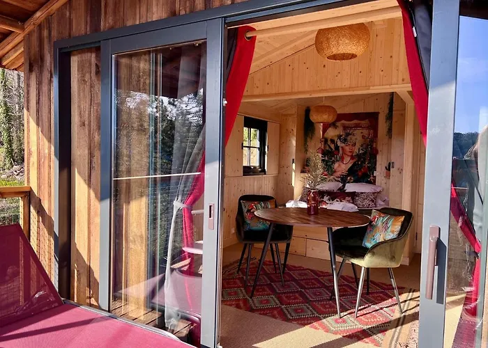 Domaine De Chalveches 4* فندق 4*