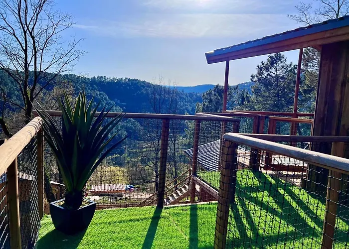 Domaine De Chalveches 4* فندق