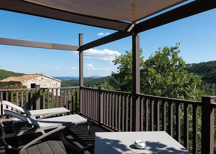 Domaine De Chalveches 4*