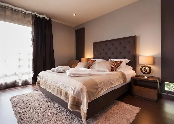فندق Domaine De Chalveches 4*